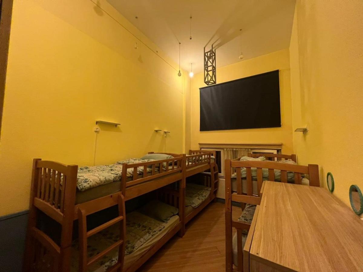 Tbili C Hostel Tiflis Dış mekan fotoğraf