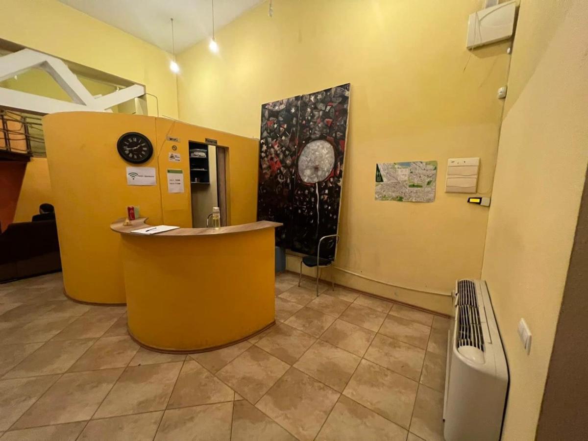 Tbili C Hostel Tiflis Dış mekan fotoğraf