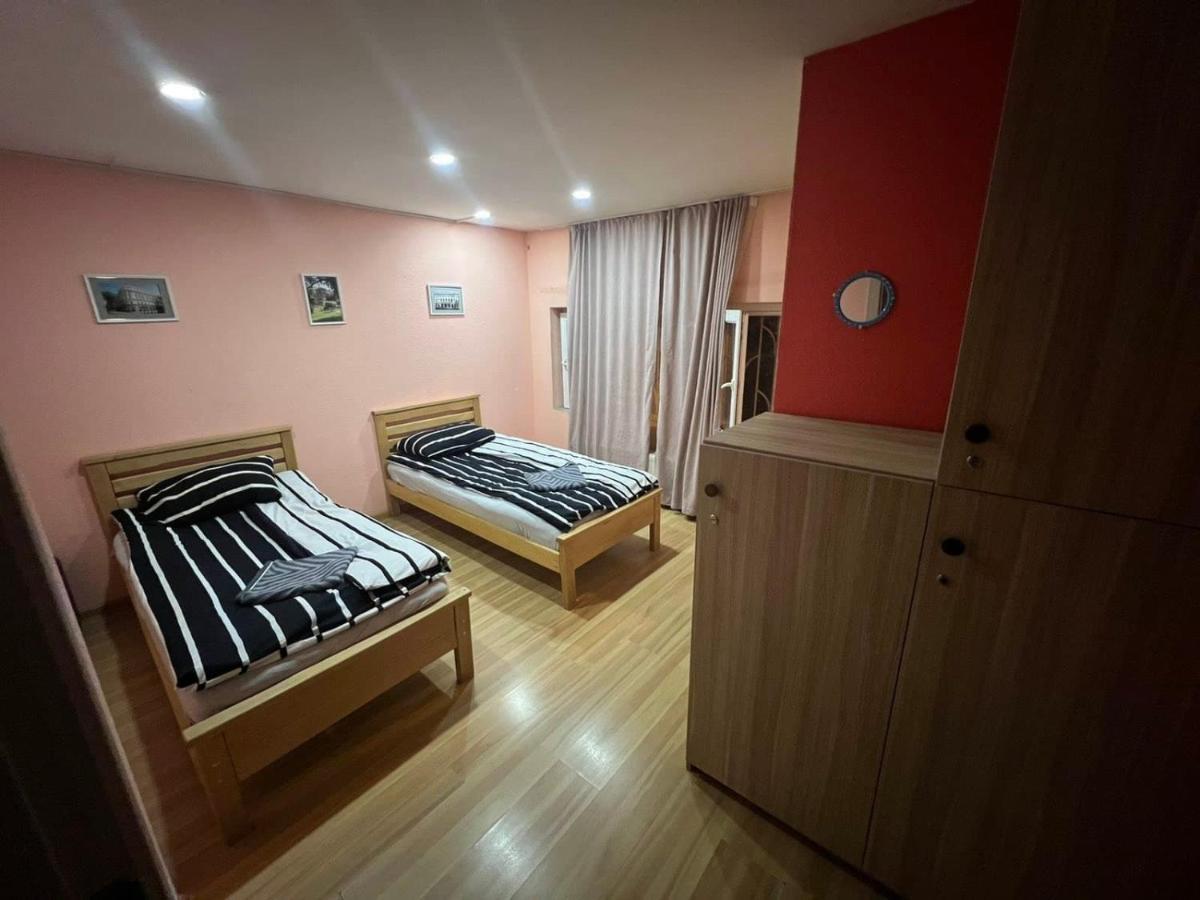 Tbili C Hostel Tiflis Dış mekan fotoğraf