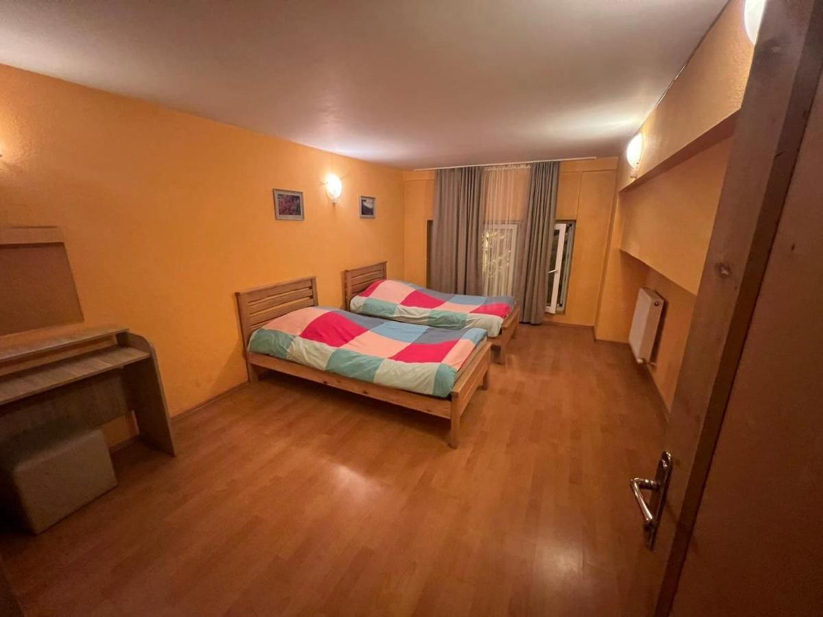 Tbili C Hostel Tiflis Dış mekan fotoğraf